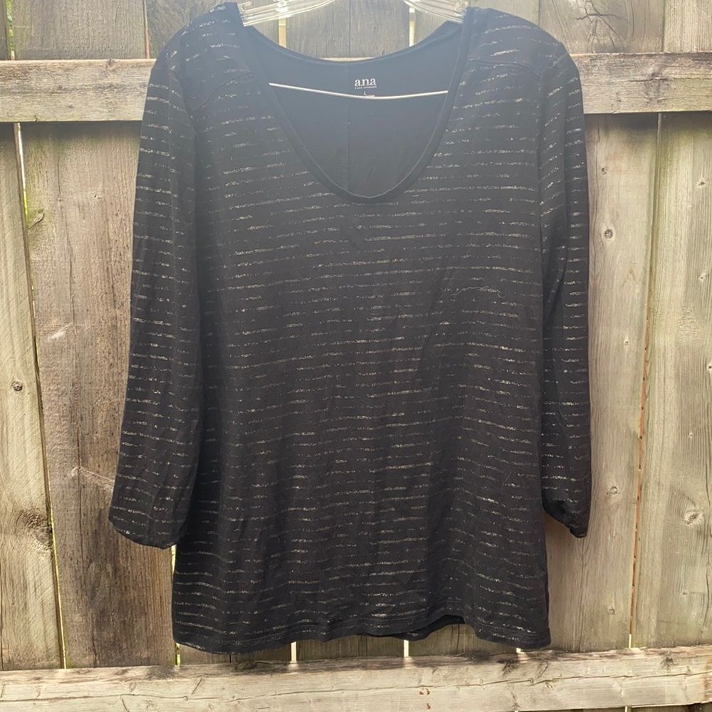 ANA should shimmer top sz. L